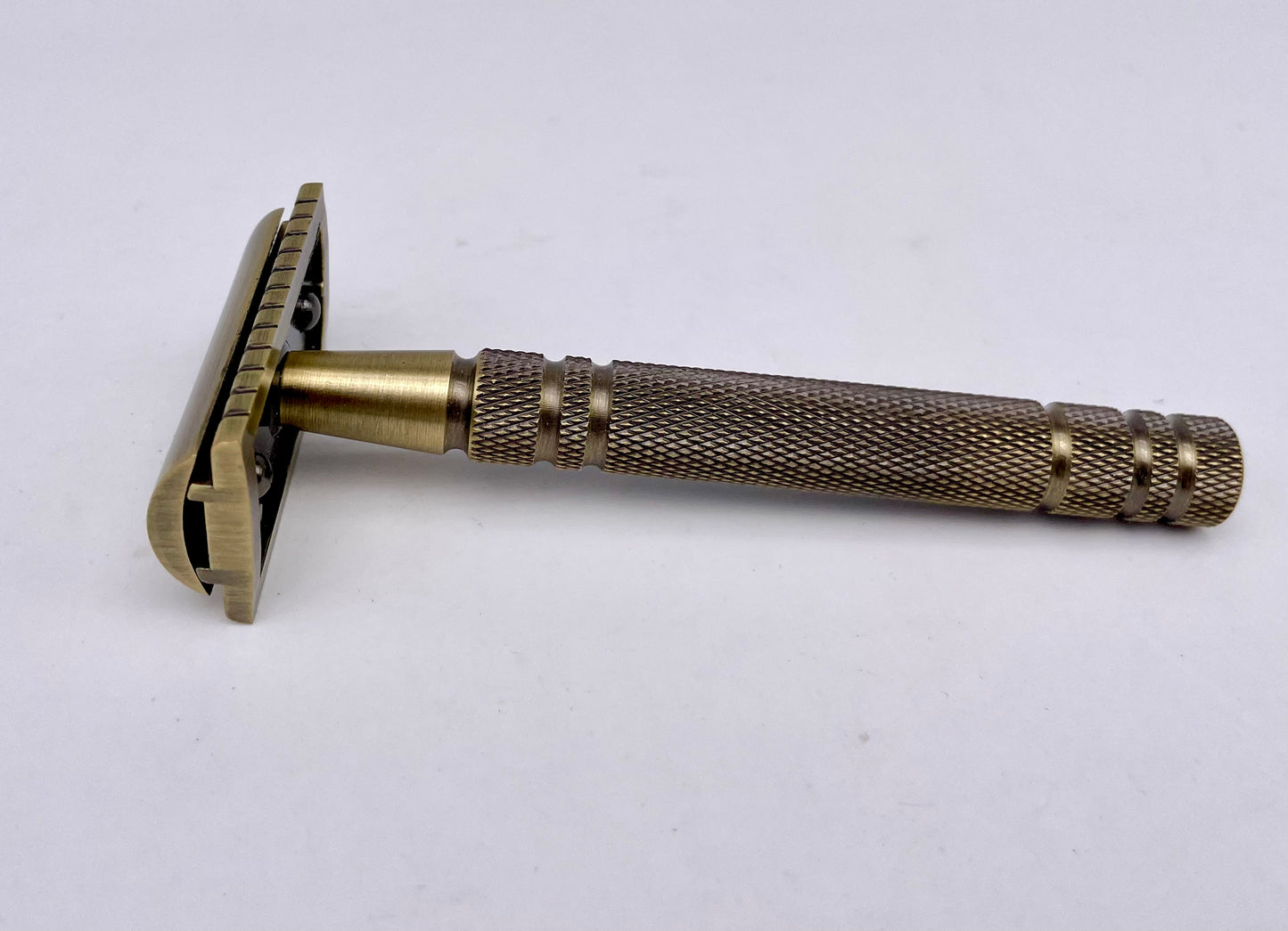 Epsilon Bronze Safety Razor