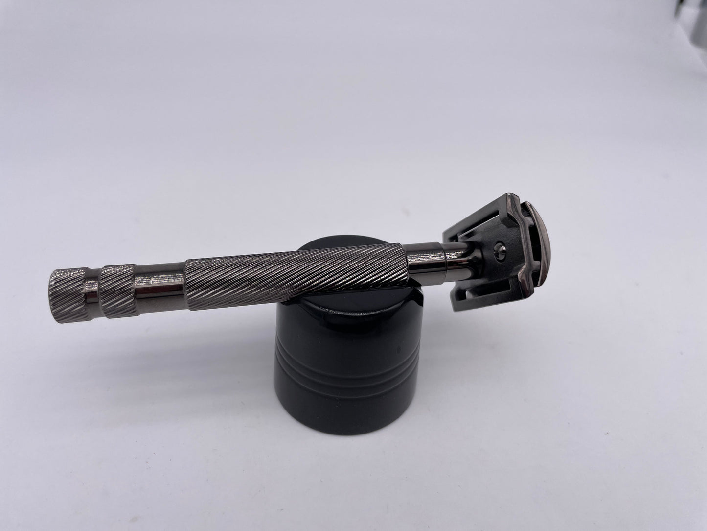Epsilon Black Safety Razor