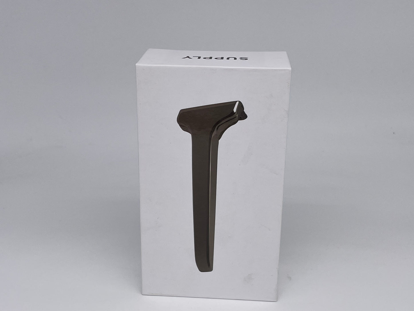 Supply razor black