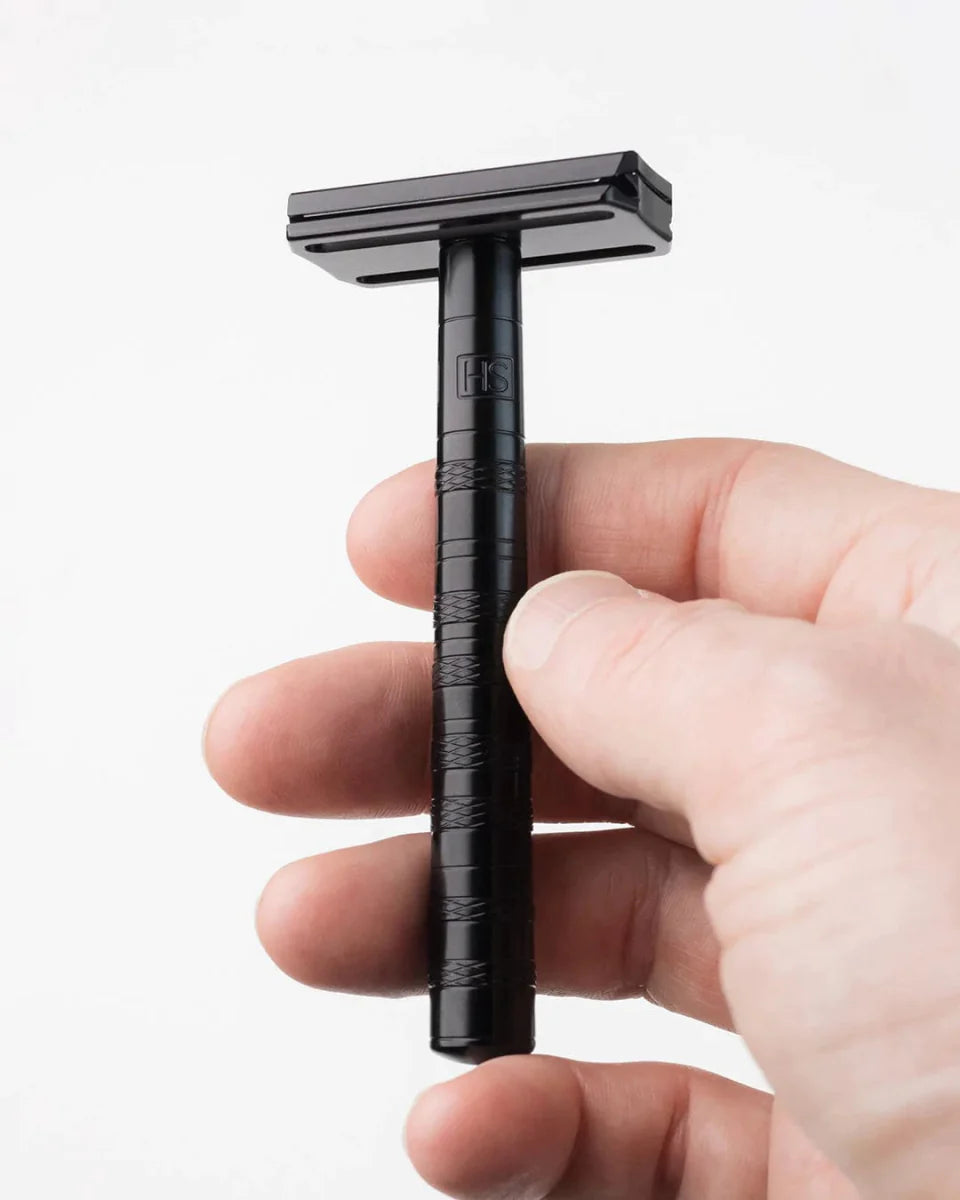 Henson Medium AL13 V2 - Double Edge Safety Razor - Jet Black - Shaving Time