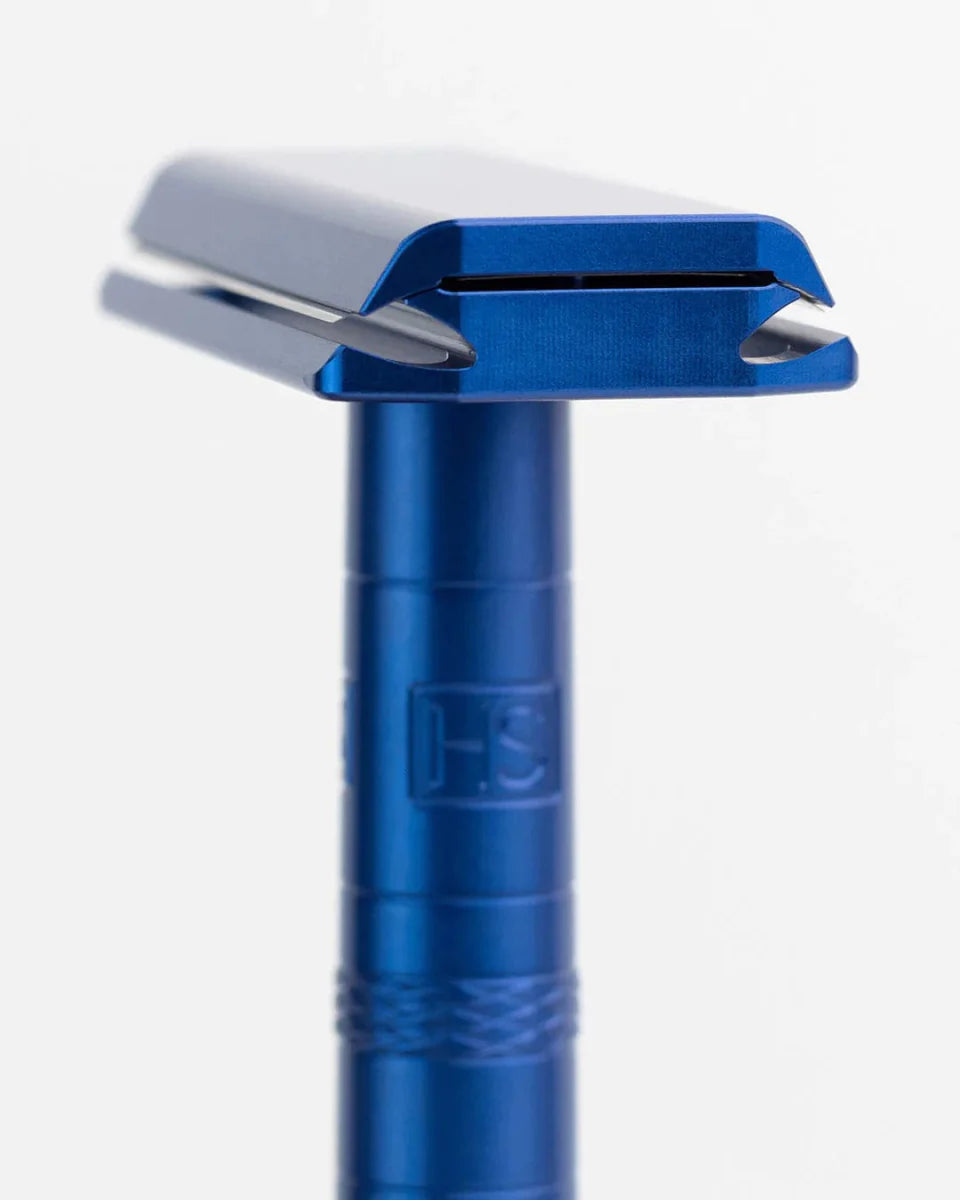 Henson Medium AL13 V2 - Double Edge Safety Razor - Steel Blue - Shaving Time