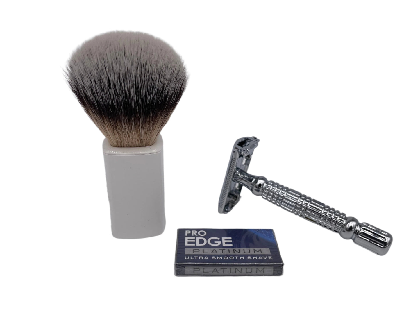 hill and drew bundle Butterfly razor and brush