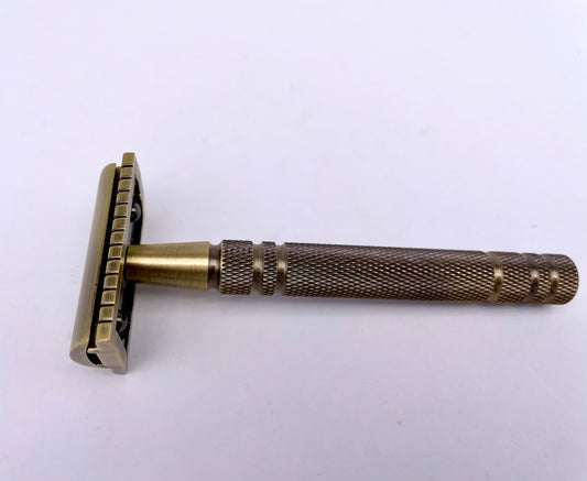 Epsilon Bronze Safety Razor