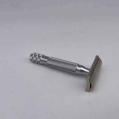 The Goodfellas' smile safety razor empero open comb