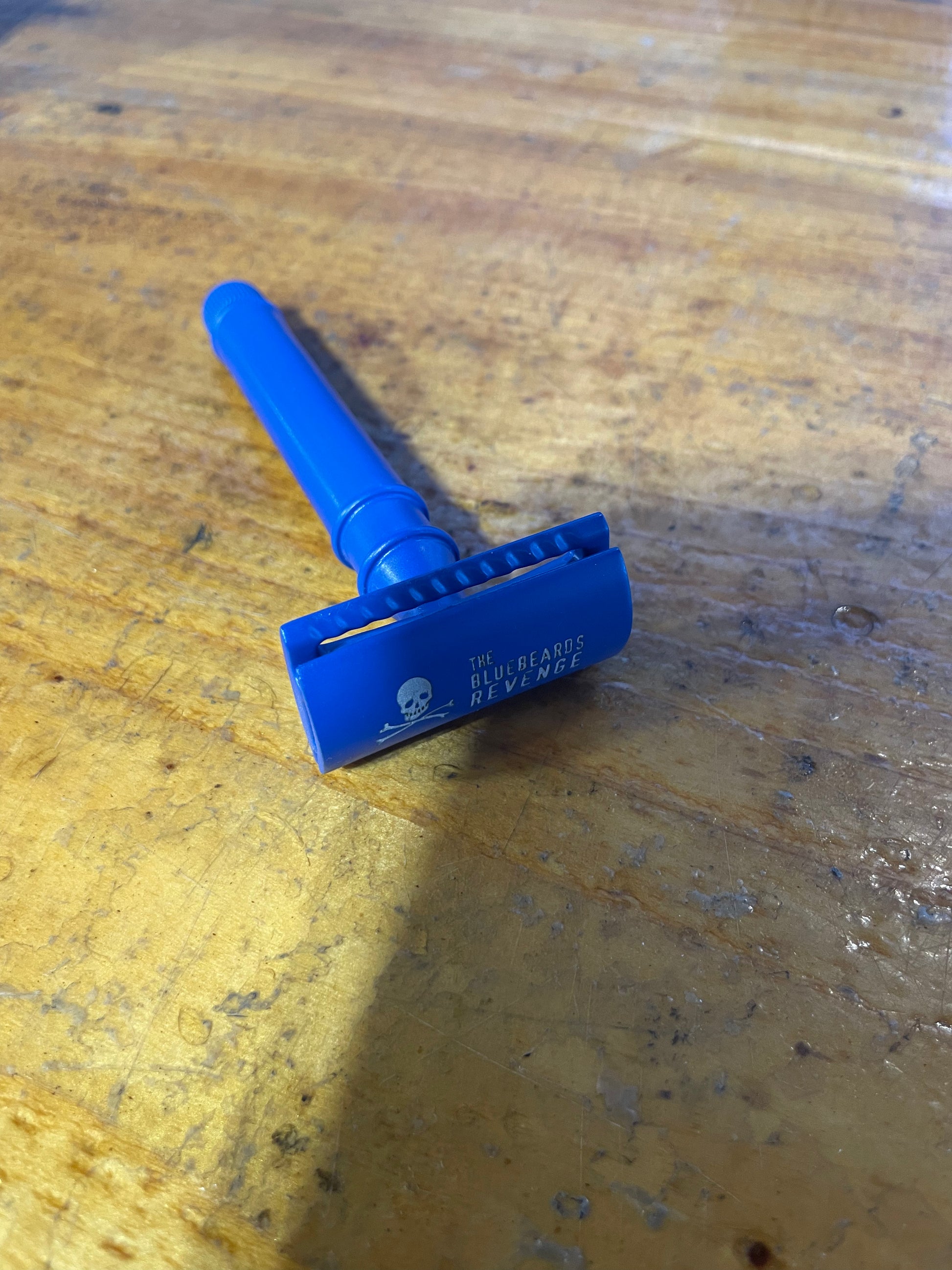 The Cutlass Razor bluebeards revenge Cutlass Double-Edge Safety Razor-in blue – Shaving Time