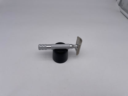 The Goodfellas' smile safety razor empero open comb