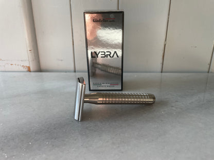The Goodfellas’ Smile Lybra Stainless Steel Safety Razor