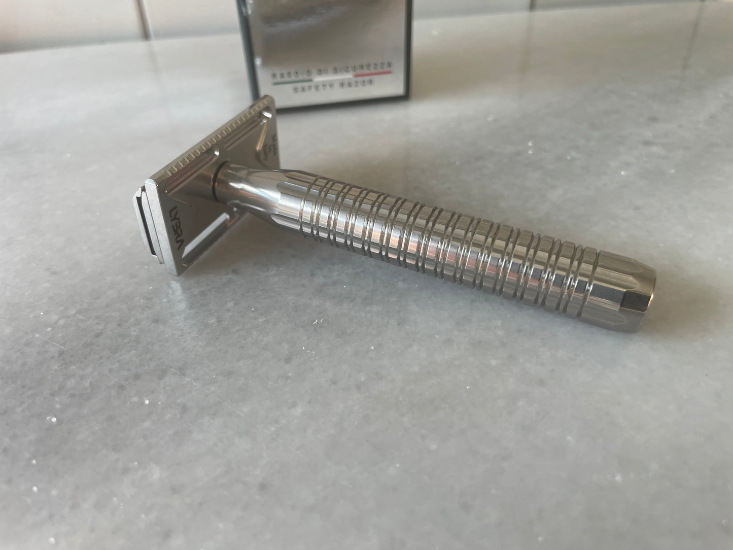 The Goodfellas’ Smile Lybra Stainless Steel Safety Razor