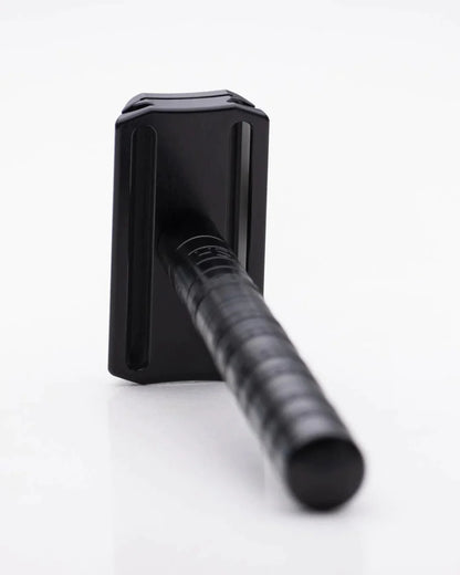 Henson Mild AL13 V2 - Double Edge Safety Razor - Jet Black - Shaving Time
